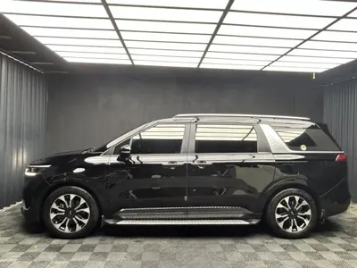 Kia Canival 2023, 44328 км, за 24000000 KRW - фото 3