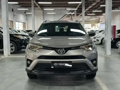 Toyota RAV4 · 2016 год