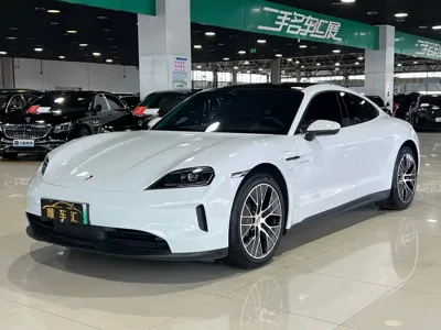 Porsche Taycan · 2025 год
