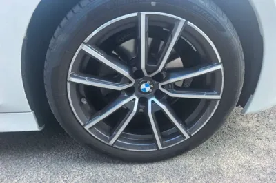 BMW 3 Series 2021, 21000 км, за 146251.51 CNY - фото 8
