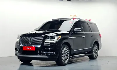 Lincoln Navigator · 2021 год