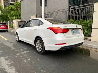 Hyundai Mistra 2014, 120000 км, за 21800 CNY