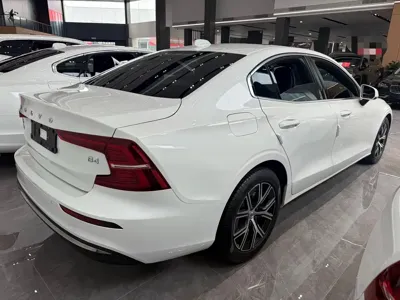 Volvo S60 2023, 32000 км, за 128000 CNY - фото 8