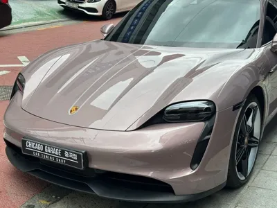 Porsche Taycan · 2022 год