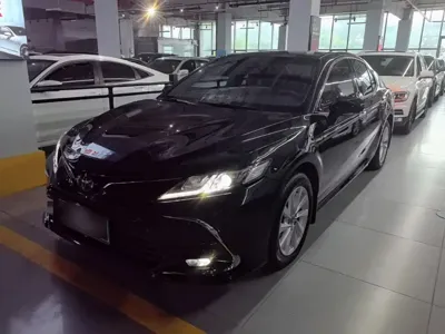 Toyota Camry 2022, 61100 км, за 110500 CNY - фото 2