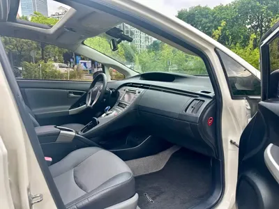 Toyota Prius 2013, 82300 км, за 63800 CNY - фото 10