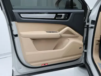 Porsche Cayenne 2023, 45600 км, за 98300000 KRW - фото 6