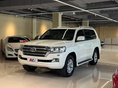 Toyota Land Cruiser · 2018 год