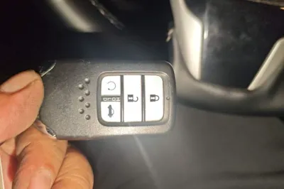 Honda Civic 2016, 60500 км, за 50549.7 CNY - фото 9