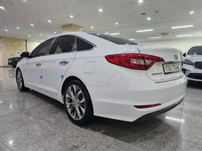 Hyundai Sonata 2016, 72841 км, за 9400000 KRW