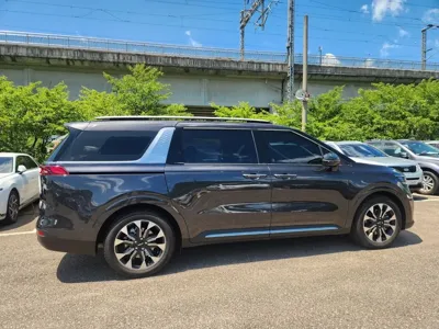 Kia Canival · 2023 год