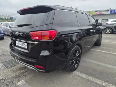 Kia Canival 2019, 128997 км, за 16300000 KRW