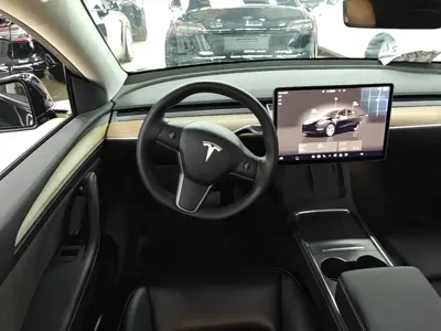 Tesla Model Y 2022, 61300 км, за 163200 CNY - фото 11