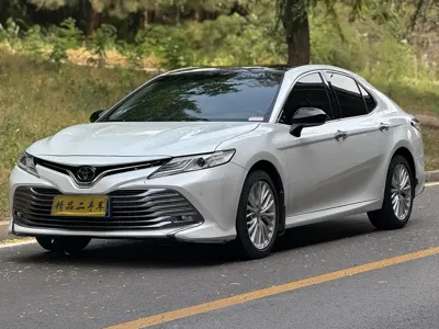 Toyota Camry · 2020 год
