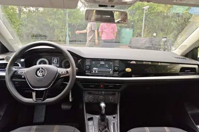 Volkswagen Lavida 2018, 81500 км, за 46912.79 CNY - фото 10