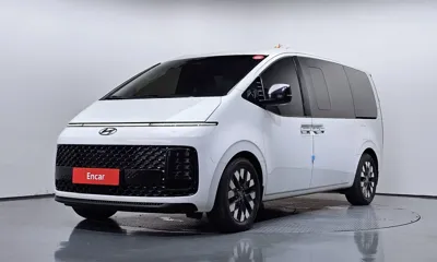 Hyundai Staria · 2023 год