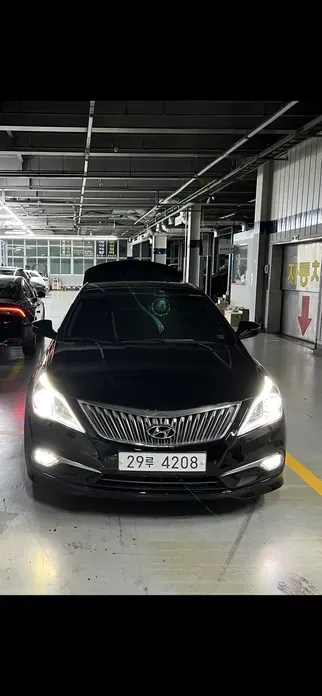 Hyundai Grandeur · 2015 год