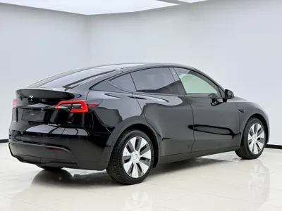 Tesla Model Y 2022, 40000 км, за 154800 CNY - фото 25