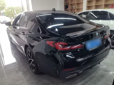 BMW 5 Series 2022, 35200 км, за 257700.89 CNY