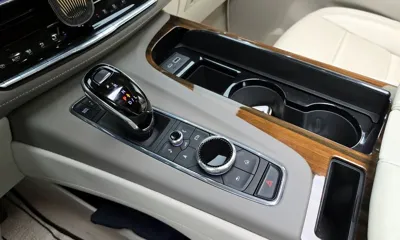 Cadillac Escalade 2024, 22684 км, за 125000000 KRW - фото 9