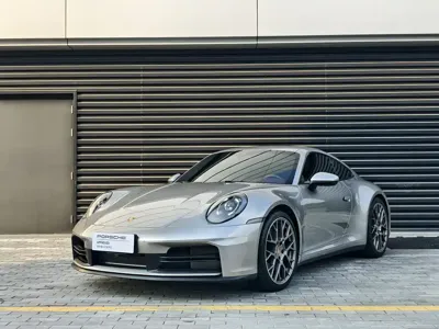 Porsche 911 · 2025 год