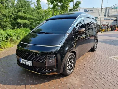 Hyundai Staria 2023, 126000 км, за 37700000 KRW