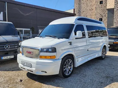 GMC Savana · 2020 год