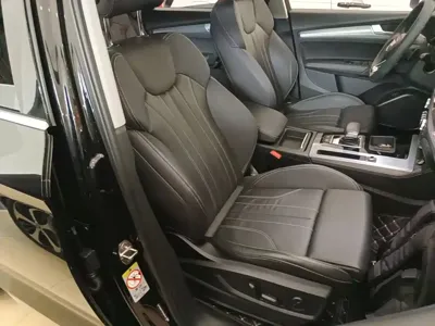 Audi Q5L 2023, 49100 км, за 200200 CNY - фото 25