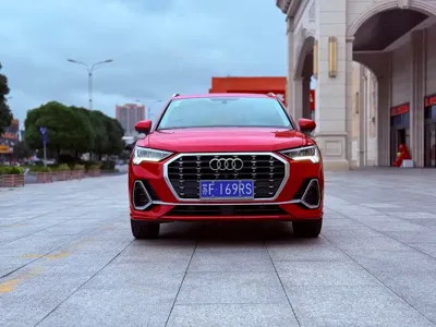Audi Q3 2021, 82000 км, за 81000 CNY