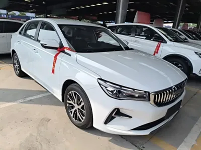 Geely Emgrand 2026, 100 км, за 61000 CNY