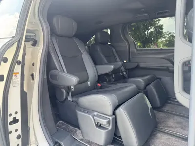 Toyota Sienna 2022, 80000 км, за 189800 CNY - фото 8