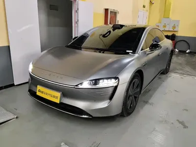 智界 Zhijie S7 · 2024 год