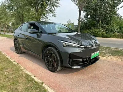 Volkswagen 06 2025, 50000 км, за 105800 CNY