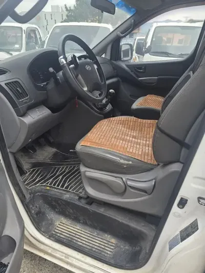 Hyundai Starex 2009, 130000 км, за 2900000 KRW