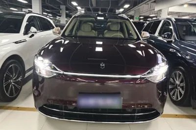 Hima AITO M9 2025, 10000 км, за 457095.45 CNY