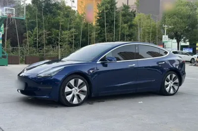Tesla Model 3 · 2019 год