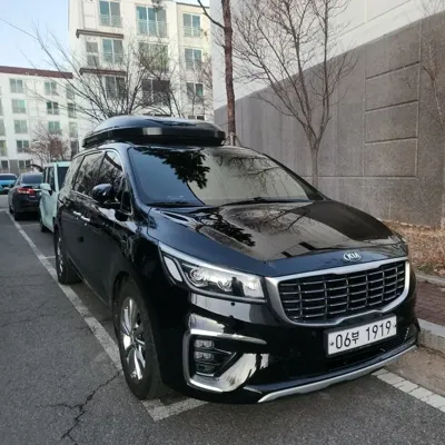 Kia Canival · 2019 год