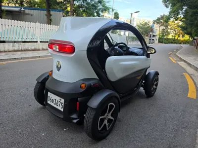 Renault-KoreaSamsung Twizy 2018, 24050 км, за 1300000 KRW