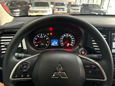 Mitsubishi Outlander 2022, 30000 км, за 108800 CNY - фото 15