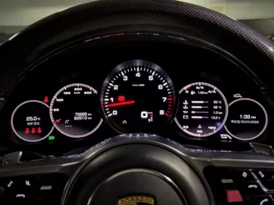 Porsche Cayenne 2021, 75700 км, за 81500000 KRW - фото 8