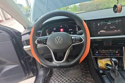 Volkswagen Passat 2023, 62800 км, за 107367.71 CNY - фото 10