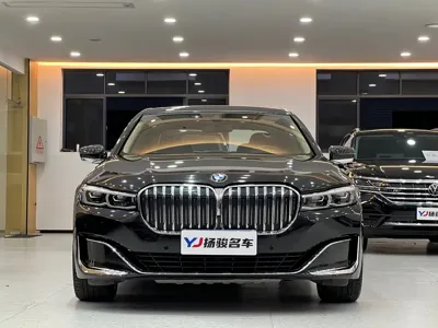 BMW 7 Series 2021, 56500 км, за 378000 CNY