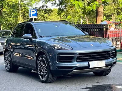 Porsche Cayenne 2018, 125000 км, за 293000 CNY