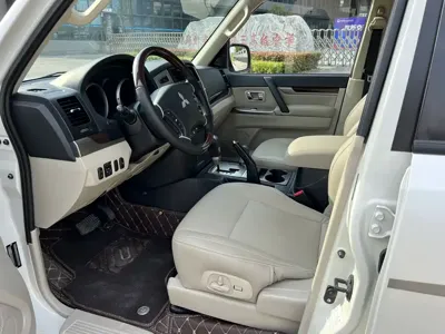 Mitsubishi Pajero (Import) 2019, 106000 км, за 113800 CNY - фото 10