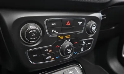 Jeep Compass 2019, 57401 км, за 13900000 KRW - фото 17