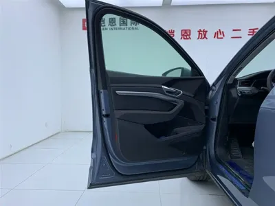 Audi e-tron 2026, 100 км, за 199800 CNY - фото 29