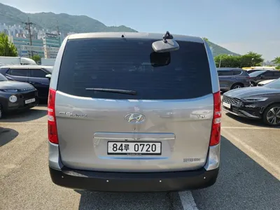 Hyundai Starex 2018, 173000 км, за 9500000 KRW