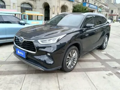 Toyota Highlander · 2022 год