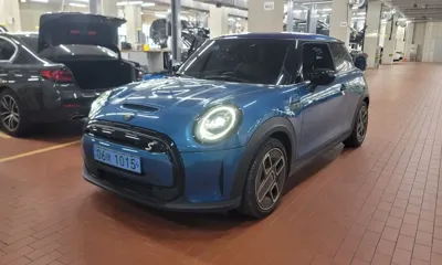 MINI Cooper · 2022 год