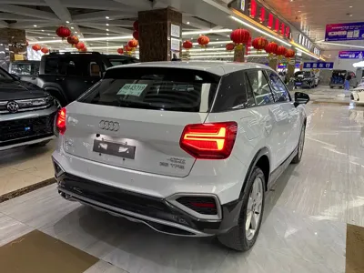 Audi Q2L 2022, 38000 км, за 123800 CNY
